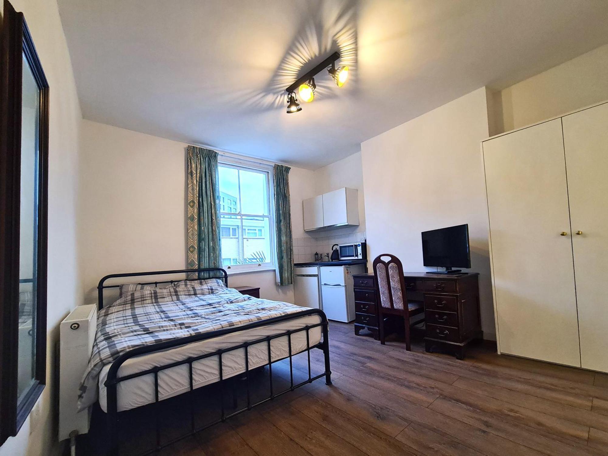 The Greenwich Pensioner Guesthouse Лондон Екстериор снимка